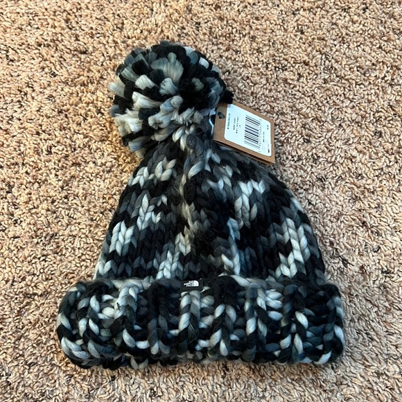 Women’s North Face Beanie - Picture 1 of 6